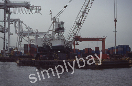 Photo slide crane - photo, barge
