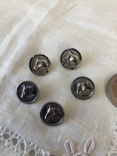 Antique metal round horse - round,