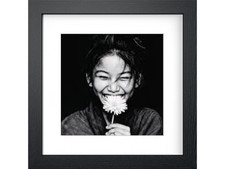 SQUARE PHOTO FRAMES WITH WHITE