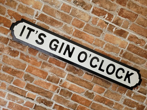 Gin clock indoor old - indoor,
