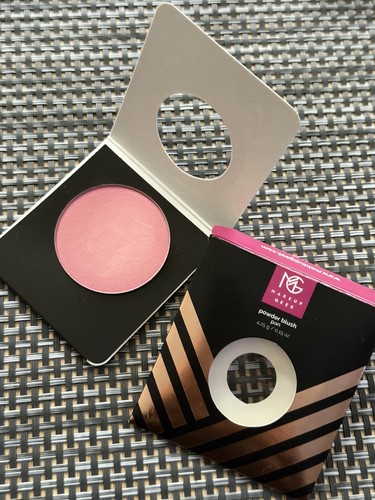 Makeup geek matte - powder, blush