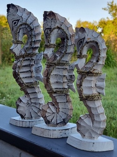 Nautical wooden seahorse hand - seahorse.,