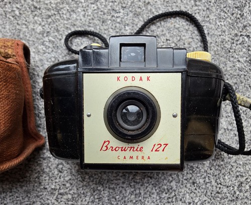 1950 kodak brownie 127 - kodak,