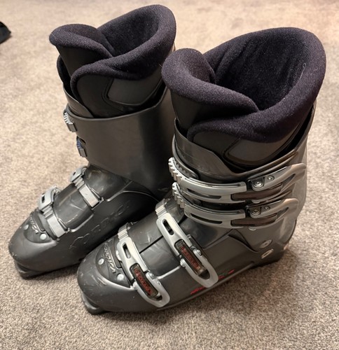 Nordica ski boots 10 - ski,