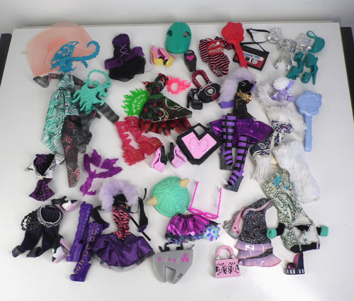 Monster high doll - monster, outfits