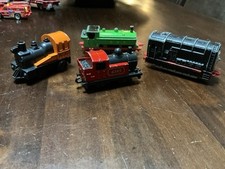 OLD VINTAGE DIECAST TRAINS AND CARRIAGES AS PICS  X 4   OLD