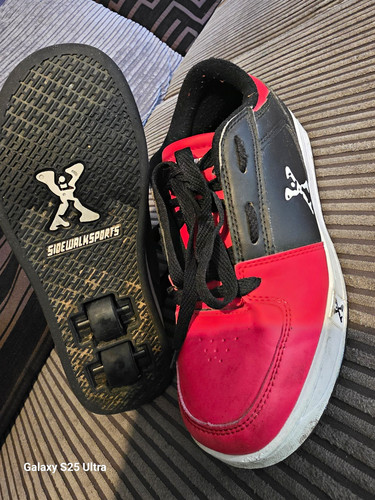 Heelys sidewalk sports skate - heelys,