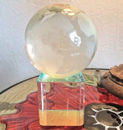 Clear optical world globe - clear,
