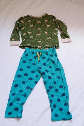 Girls pyjamas years - 3-4,