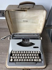 Vintage Royalite 120 Royal
