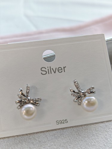 Silver tone white real - ✨,