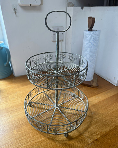Tier grey metal - tier, wire