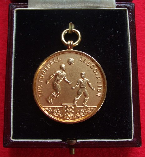 1952 official issue cup - official, fa