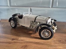 Burago 1/18 Scale Diecast 3009