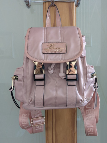 Gorgeous modern river island - modern,