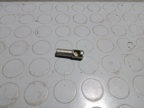 Original throttle fitting for