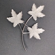 Brooch Pin Vintage Maple Leaf