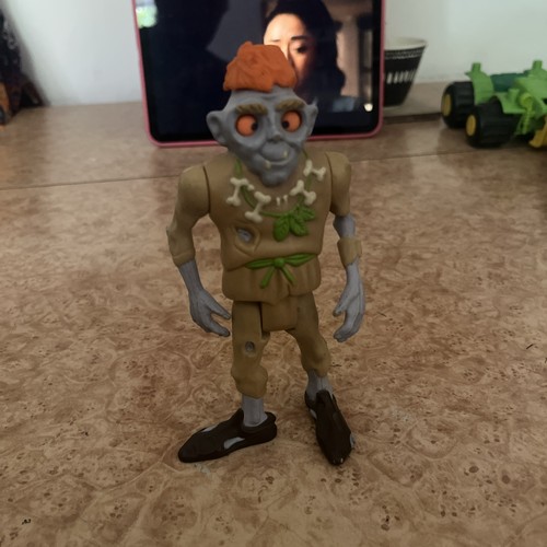 Ghostbuster zombie monster - zombie,