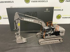 AT COLLECTIONS 3200127 1:32