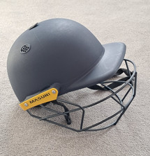 Masuri C-line cricket helmet - size junior large (54-57cm)
