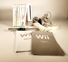 Nintendo Wii Bundle with 7 Games 1 x Controller TESTED