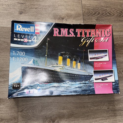 Revell 05727 700 1 1200 - 1:700, &