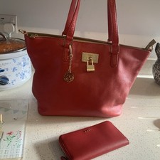 DKNY hand bag & purse. Red + gold Genuine immaculate key charm padlock stylish 