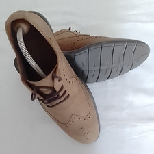 CLARKS Men's Tan Nubuck