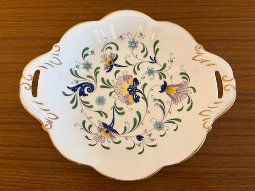 Coalport pageant serving - ‘pageant’,