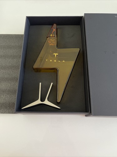 Tesla decanter rare limited - tesla, rare.