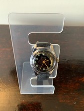 РОССUЯ (RAKETA) 16 JEWELLED MECHANICAL HAND WINDING WRISTWATCH. GOOD CONDITION.