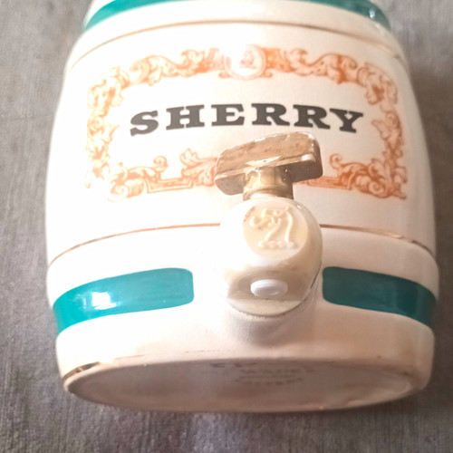 Wade england ceramic sherry - england,