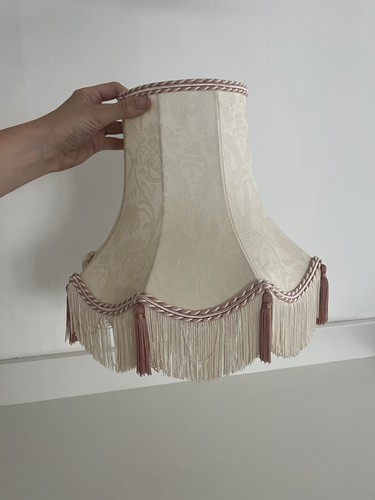 Vintage style tasseled lamp - tasseled,