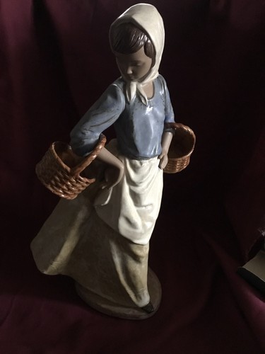 Lladro nao gres large figurine - lladro,