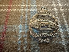 Vintage British Army Cap Badge