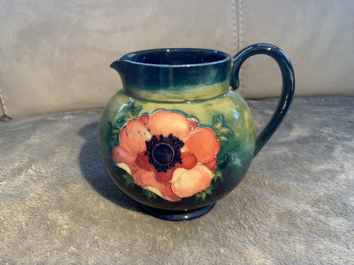 Moorcroft pottery small vase - moorcroft,