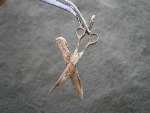Larger scissors comb - larger,