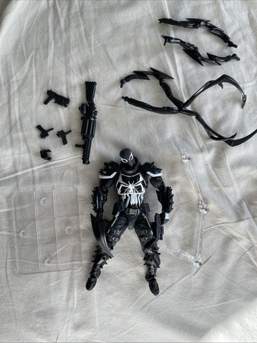 Revoltech amazing yamaguchi - revoltech,