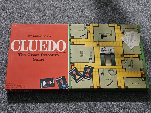 Vintage cluedo board game set - vintage,