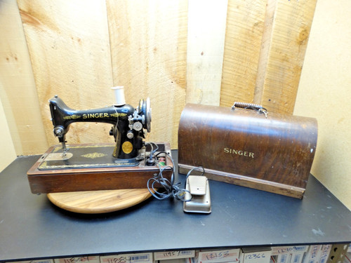 Antique 1920s singer portable - 1920s,