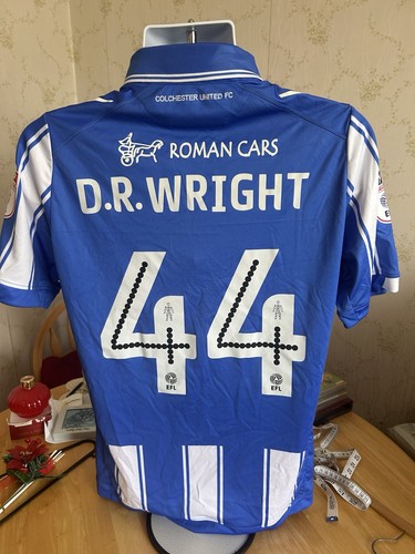 Colchester united football - colchester,