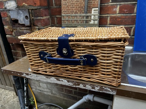 Mint condition picnic basket - mint,