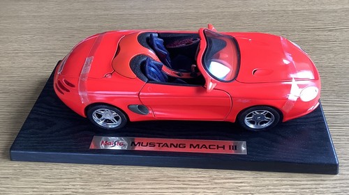 Mustang mach ford 18 - mach, die