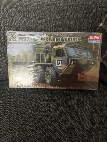 Academy m977 8x8 cargo - 1/72,