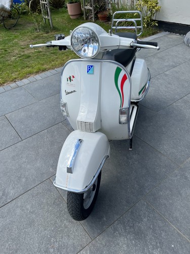 Vespa 125 scooter - vespa,