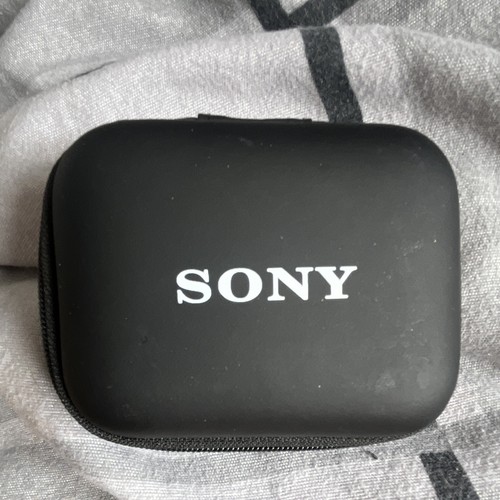 Sony black zip case - black,