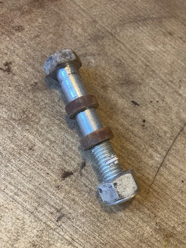 Front wheel fixing - front, hayter