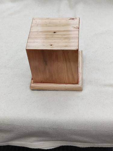 Trophy base wood - base,