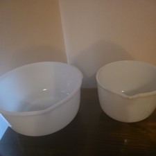 Set Of 2 Glasbake Sunbeam Mixer Bowls 19CJ/20CJ White Milk Glass Vintage