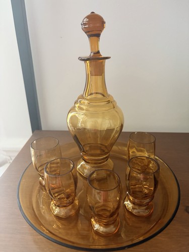 Vintage amber glass decanter - ,